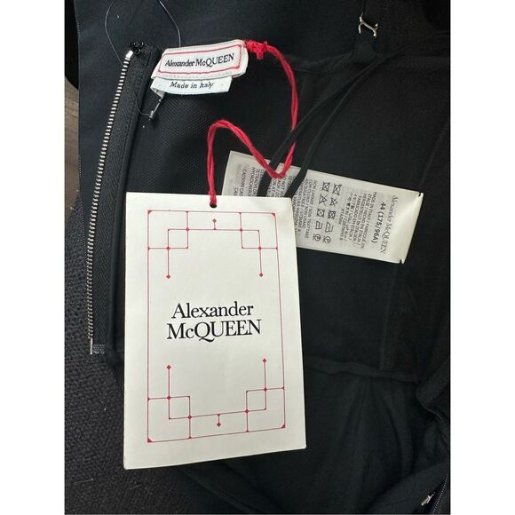 Alexander McQueen Drape Off-The-Shoulder Side Slit Gown - Picture 10 of 11